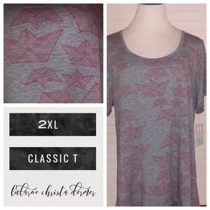 NWT Lularoe Classic T